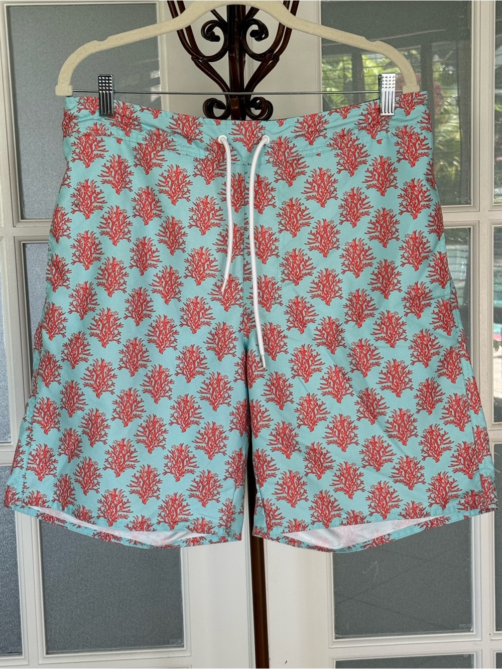 St. John’s Bay Coral Print Swim Trunks Men’s Large Aqua Beach Board Shorts